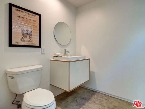 Tiny photo for 2100 Abbot Kinney Boulevard #7, Venice, CA 90291 (MLS # 25601879)