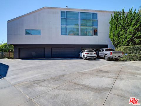 Tiny photo for 2100 Abbot Kinney Boulevard #7, Venice, CA 90291 (MLS # 25601879)