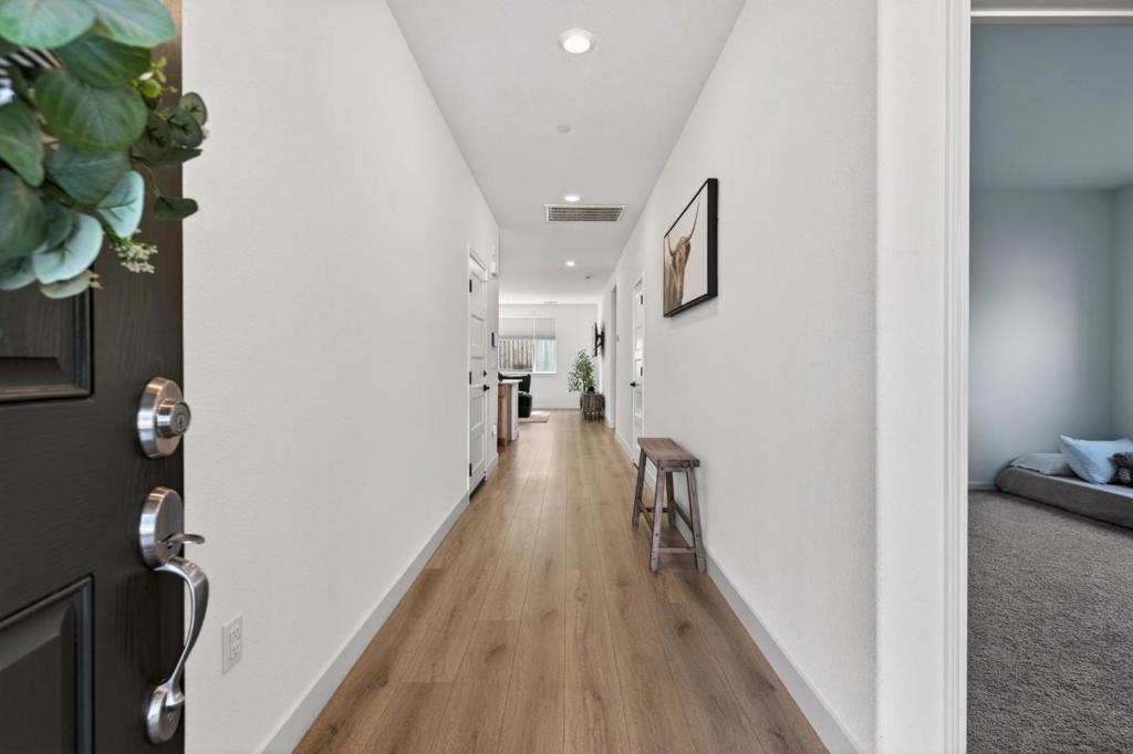 2001 Marigold Street