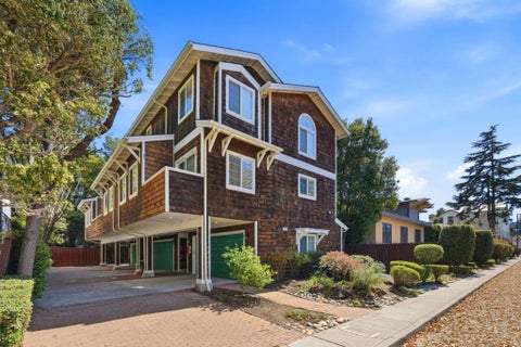Photo of 1263 Holly Street #B, San Carlos, CA 94070 (MLS # ML82058955)