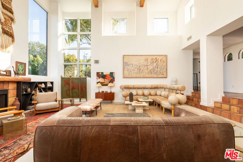 Photo of 4006 San Rafael Avenue, Los Angeles, CA 90065 (MLS # 25608415)