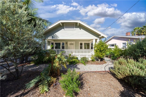 Photo of 135 N San Marino Avenue, Pasadena, CA 91107 (MLS # TR26208747)
