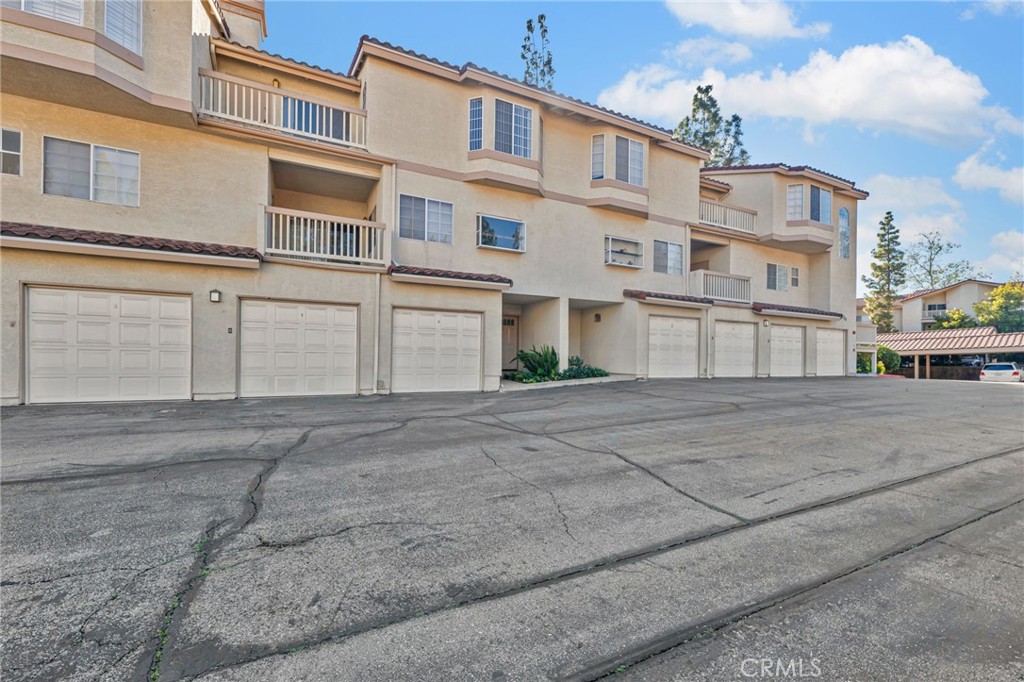 5780 Freebird Lane 102