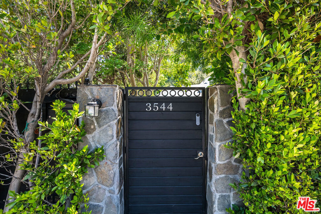 3544 Laurel Canyon Boulevard