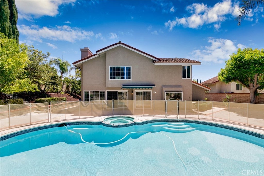 625 N Pacer Court