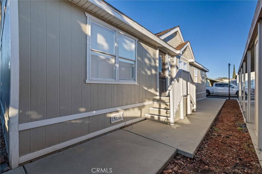 320 N Park Vista Street 21