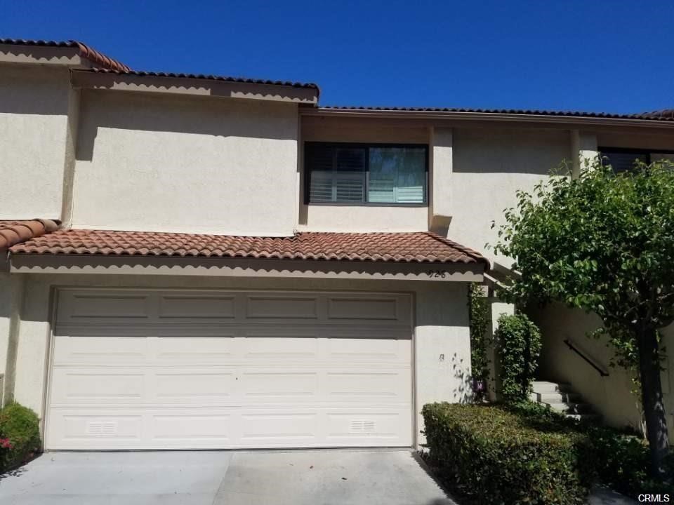 This is a high demand area one of Fullerton's most sought after neighborhoods. Totally upgraded. Beautiful 2 bedrooms and 2.5 bathrooms townhouse. Spacious master suite with cathedral-valted, ceiling and walk-in closet. Granite kitchen countertops, laminate wood flooring throughout the house. Private backyard, direct access to two car attached garage with remote control, laundry hook up in the garage. 1/2 bath downstairs, central AC, cozy fireplace in living room. Association pool, spa, clubhouse. Excellent schools-Robert Fisher Elementary/Jr. High School, Sunny Hills High School. Walking distance to restaurants, shop, and parks.
Won't last long!
