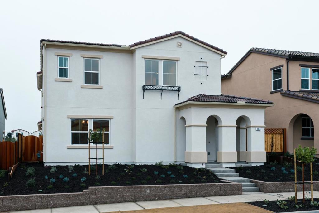 Properties 1 3056 El Capitan Drive