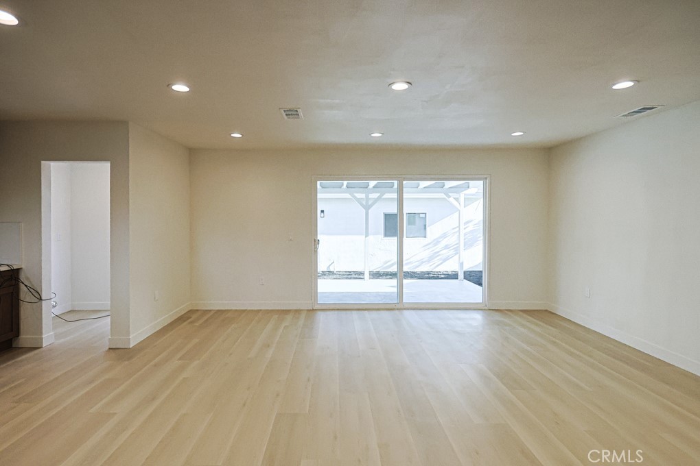 1802 W Martha