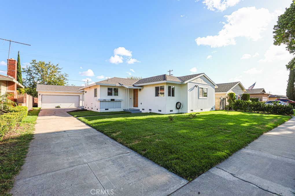 1802 W Martha