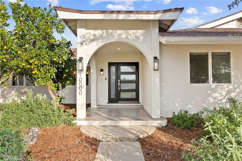 Photo of 10000 Amestoy Avenue, Northridge, CA 91325 (MLS # BB26042454)