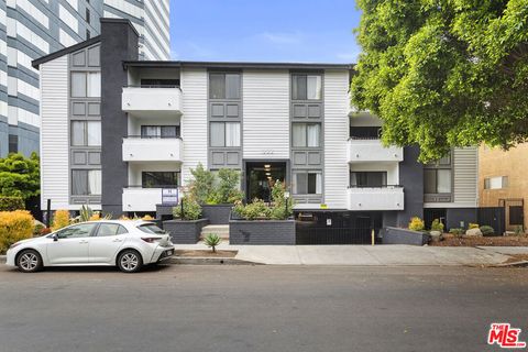 Photo of 1226 Amherst Avenue #103, Los Angeles, CA 90025 (MLS # 26656477)