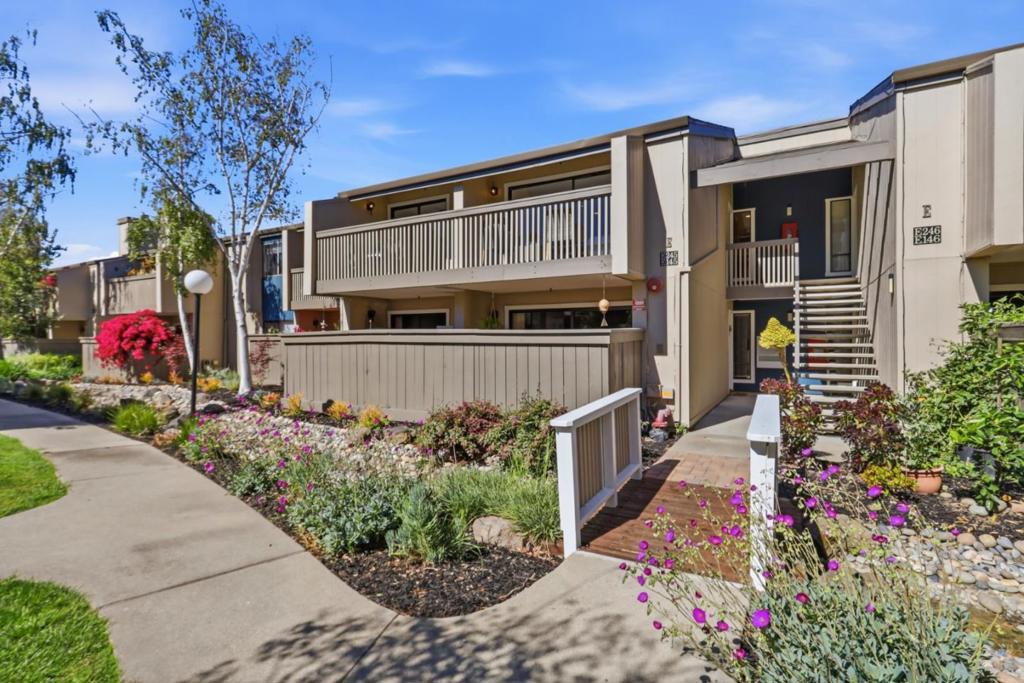 49 Showers Drive E245