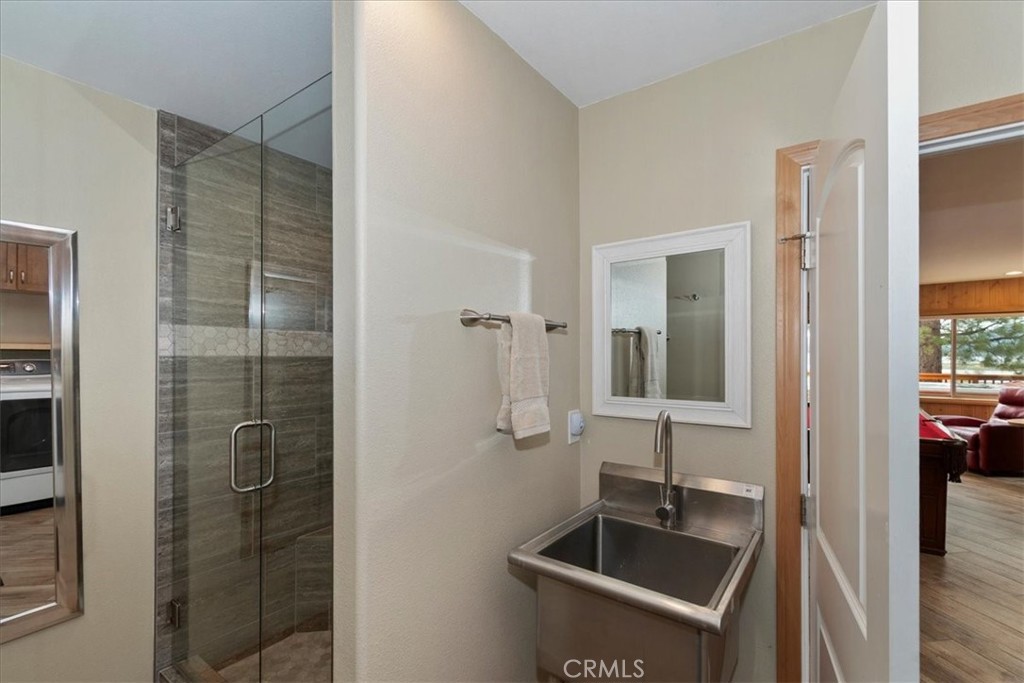 Big Bear Lake, California, 92315, United States, 4 Bedrooms Bedrooms, ,3 BathroomsBathrooms,Residential,Active,2037492