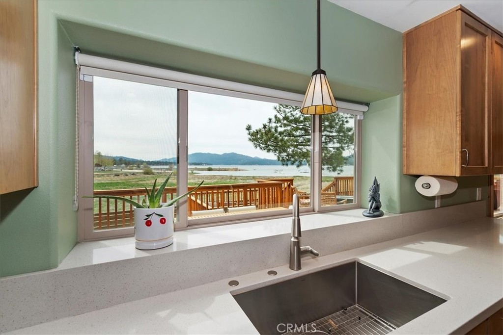 Big Bear Lake, California, 92315, United States, 4 Bedrooms Bedrooms, ,3 BathroomsBathrooms,Residential,Active,2037492