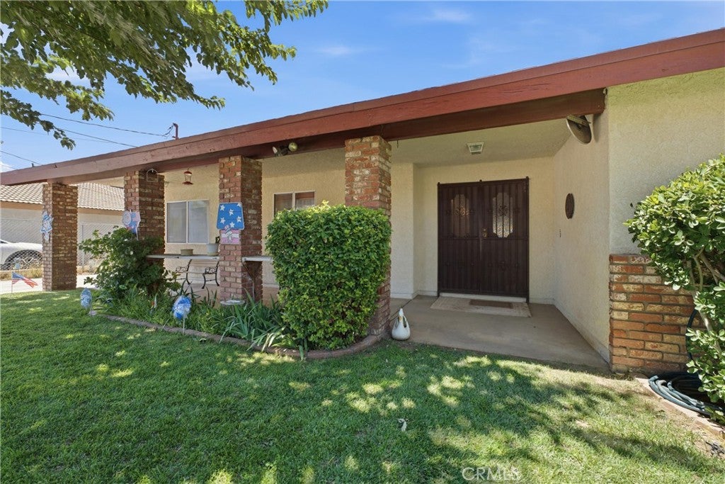 4533 W Ave K12