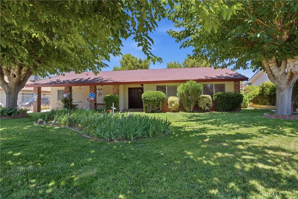 4533 W Ave K12