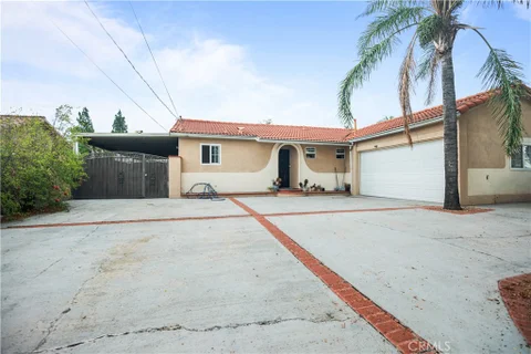 16218 Montgomery ave, Fontana, CA 92336 - MLS#: CV26194720