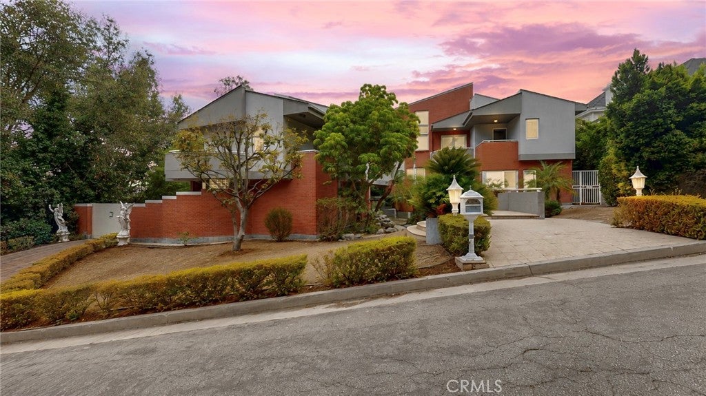 742 Greenridge Drive