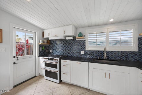 Tiny photo for 1248 Marthas Vineyard Court, Ventura, CA 93001 (MLS # V1-36908)