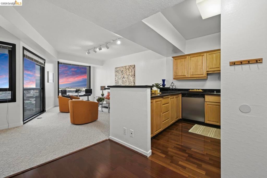 6363 Christie Ave AVE 2701, Emeryville CA 94608