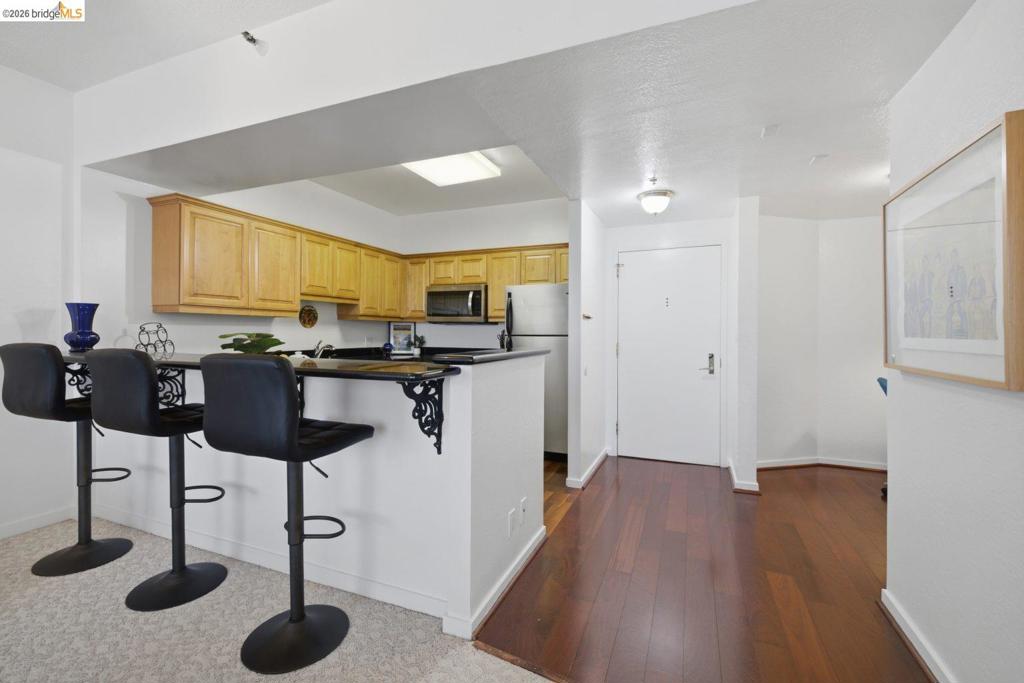 6363 Christie Ave 2701