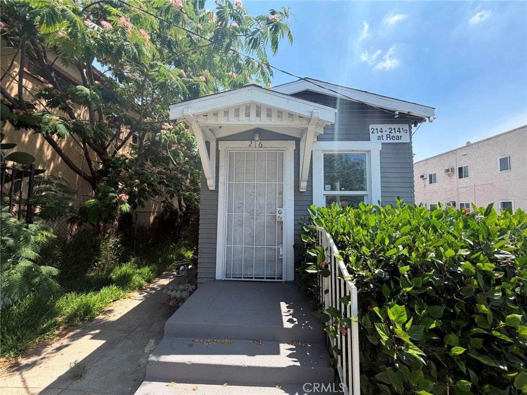 214 S Avenue 18