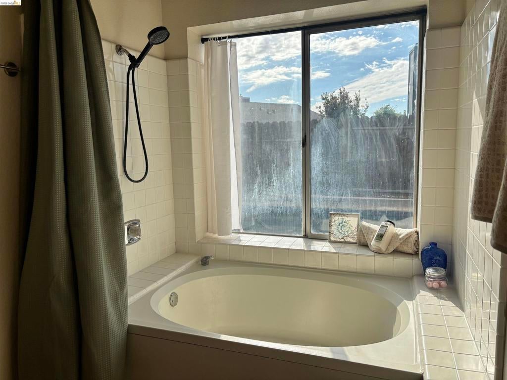 Photo of 4239 Sequoia Drive DR, Oakley, CA 94561 (MLS # 41147242)