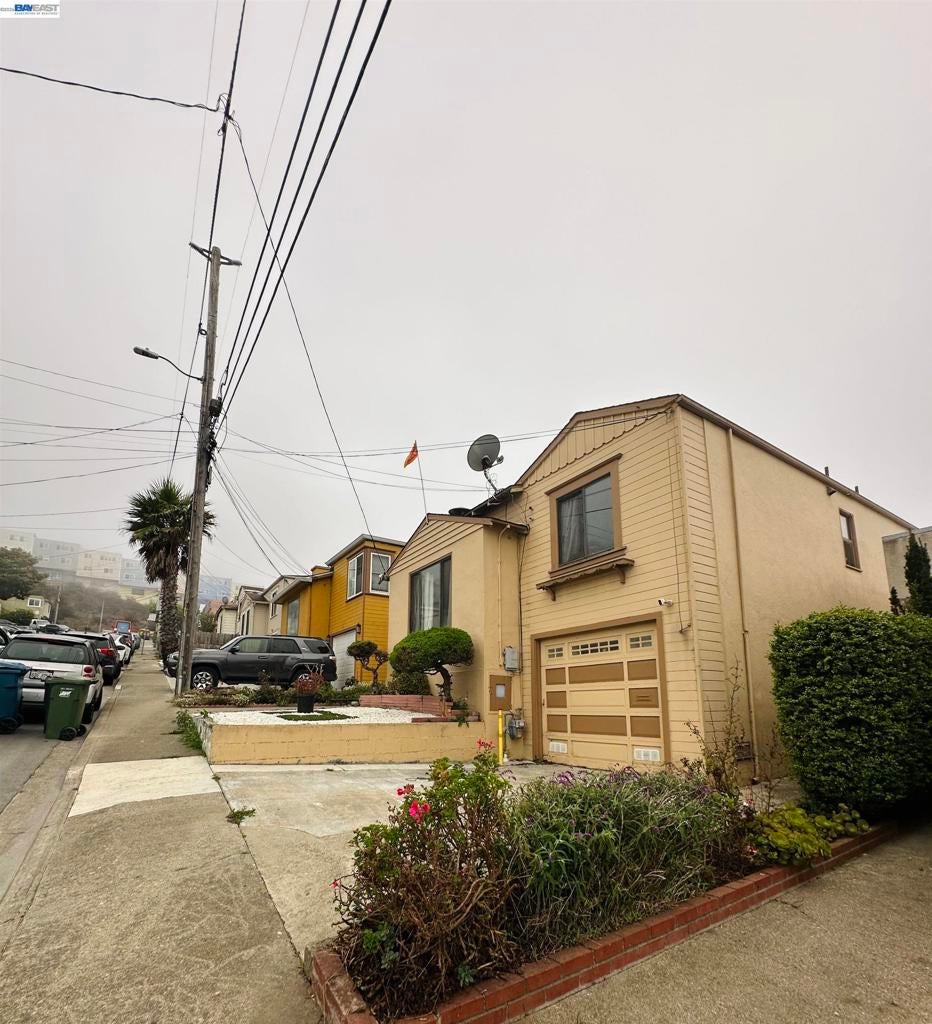 50 Tallwood Dr