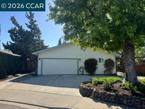 Photo of 1671 Dugan Ct CT, Concord, CA 94521 (MLS # 41134087)