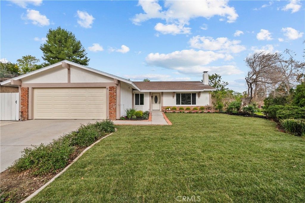 Photo of 2913 Mary Court, Newbury Park, CA 91320 (MLS # SR26015683)