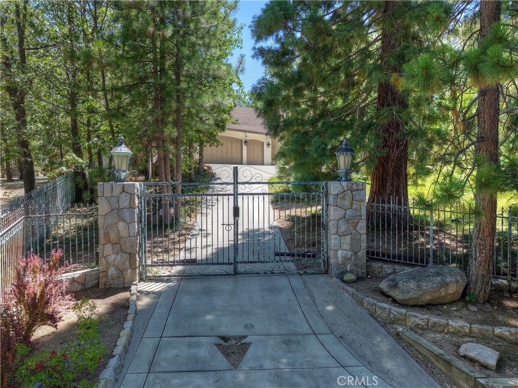 28411 North Shore Road