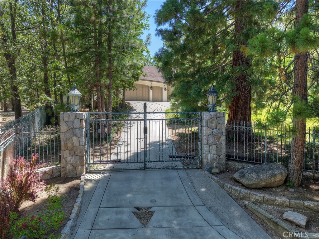 28411 North Shore Road