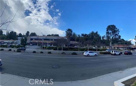 Prime Location Available for Lease! Highly visible office and retail spaces are in a
bustling Diamond Bar Blvd plaza next to the Post Office, one of the best spots in Diamond Bar.
This ideal size of 2080 sq. ft. with eight office rooms, (we also have a unit of 1,860 sq. ft., six office)
Plenty of parking and convenient access from Freeways 60 and 57.