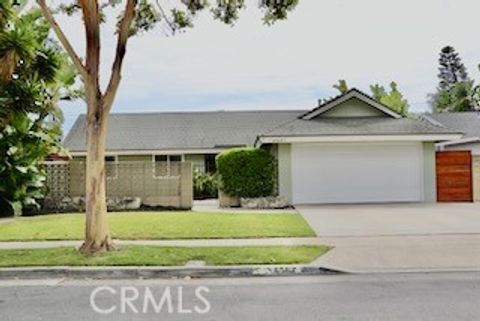 Photo of 6562 Corrine Circle CIR, Huntington Beach, CA 92647 (MLS # OC26094639)