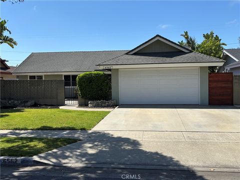 Photo of 6562 Corrine Circle CIR, Huntington Beach, CA 92647 (MLS # OC26094639)