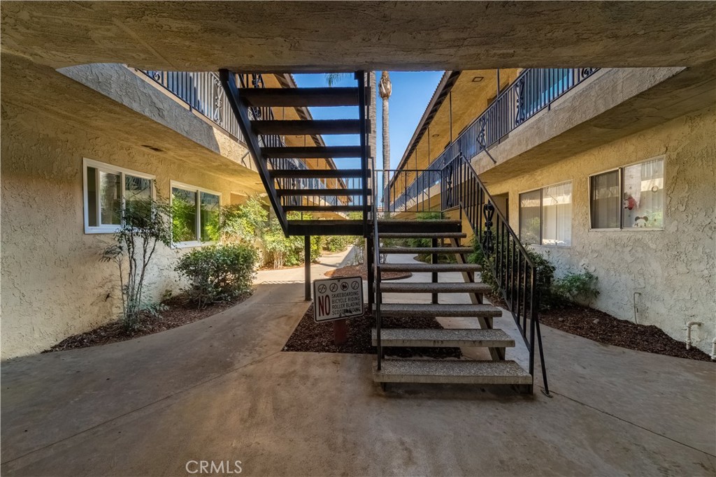 2221 E Lenita Lane
