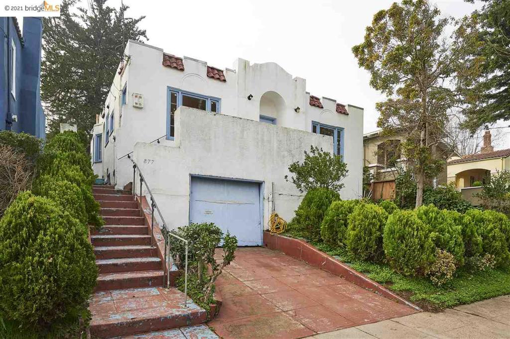 877 Alma Pl