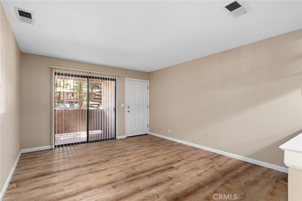 1114 Nord Avenue 17