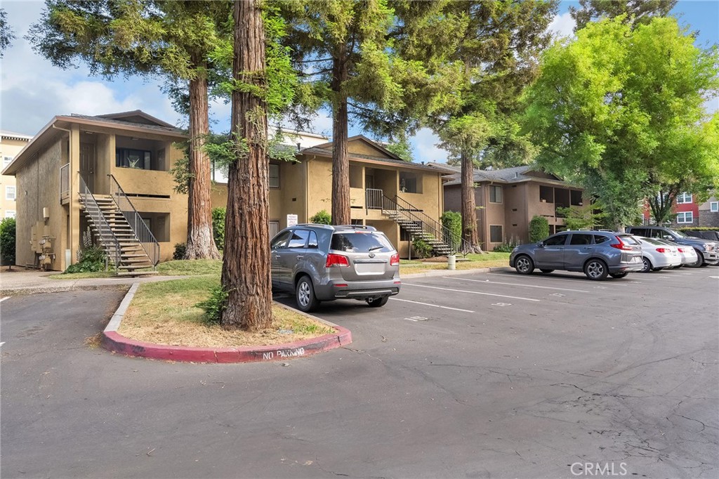 PRICED TO SELL! Great, updated three bedroom, two bathroom condo off of Nord Avenue. New LVP flooring, fresh interior paint, updated appliances and great placement in the well known community at 1114 Nord Avenue.