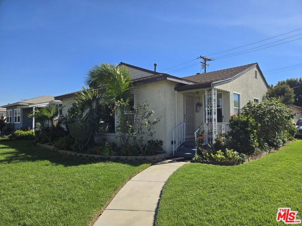 Photo of 9300 Prichard Street, Bellflower, CA 90706 (MLS # 26666041)