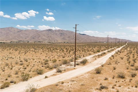 Photo of 0 Del Oro, Apple Valley, CA 92308 (MLS # HD26155256)