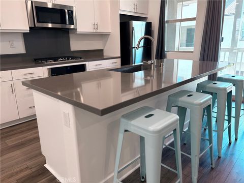 Photo of 2113 Crescent Moon, Upland, CA 91786 (MLS # WS26092331)