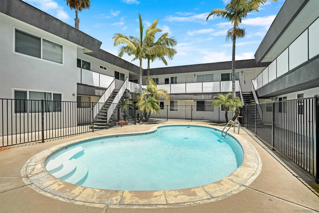 Picture Perfect PET FRIENDLY Beach Area 1 Bed 1 Bath Apartment, UPSTAIRS, Vibrant Quiet Complex with Common Area POOL, Newer Appliances, Flooring & Paint, Air Conditioning, Community Laundry Room, Gated Residence, Adjacent to Mission Beach, Mission Bay, La Jolla, Crystal Pier, Vacation Village, Sea World, Tourmaline Surfing Park, Fanuel Street Park & Kate Sessions Park. (Please preview this residence prior to submitting an application).