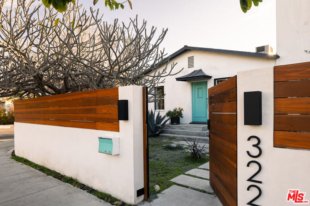 3223 Thatcher Avenue