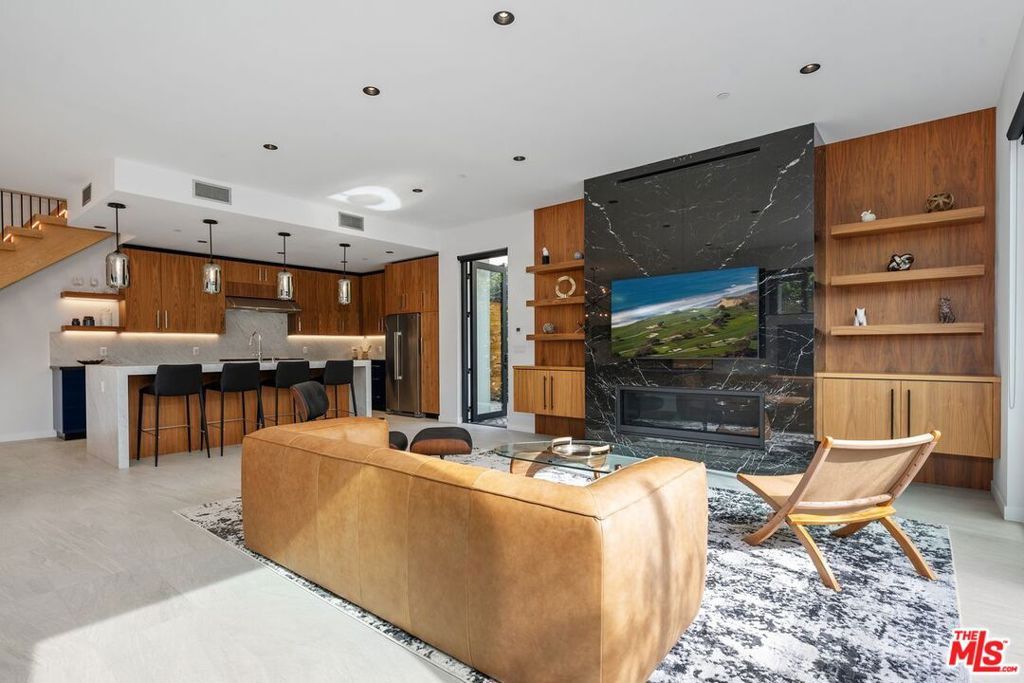 Photo of 212 Bay Street #103, Santa Monica, CA 90405 (MLS # 26648767)