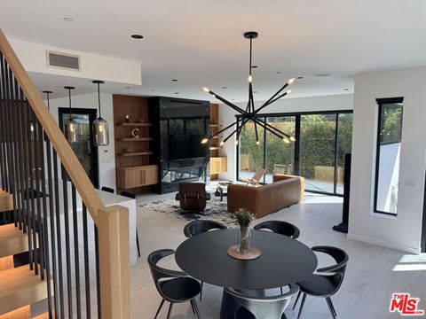 212 Bay Street 103 Santa Monica CA 90405