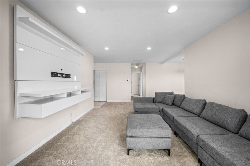1250 s brookhurst 2080