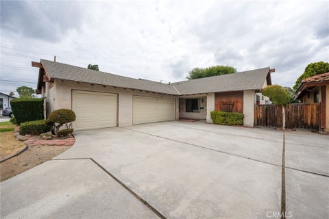 Photo of 885 N Kathleen LN, Orange, CA 92867 (MLS # PW26153954)