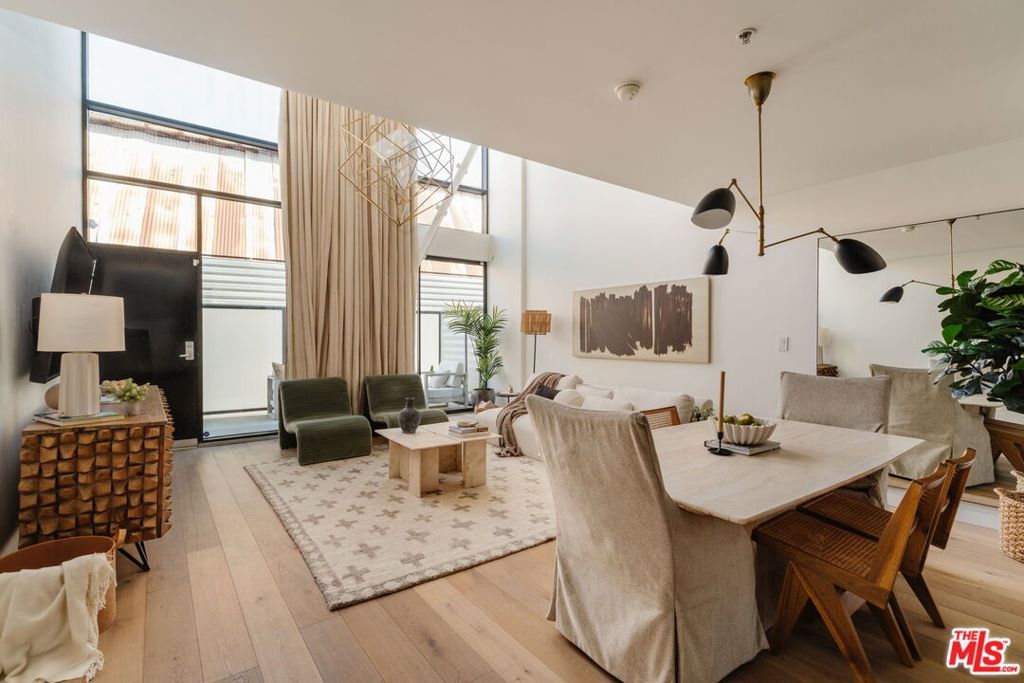 Photo of 700 Main Street #11, Venice, CA 90291 (MLS # 25605661)